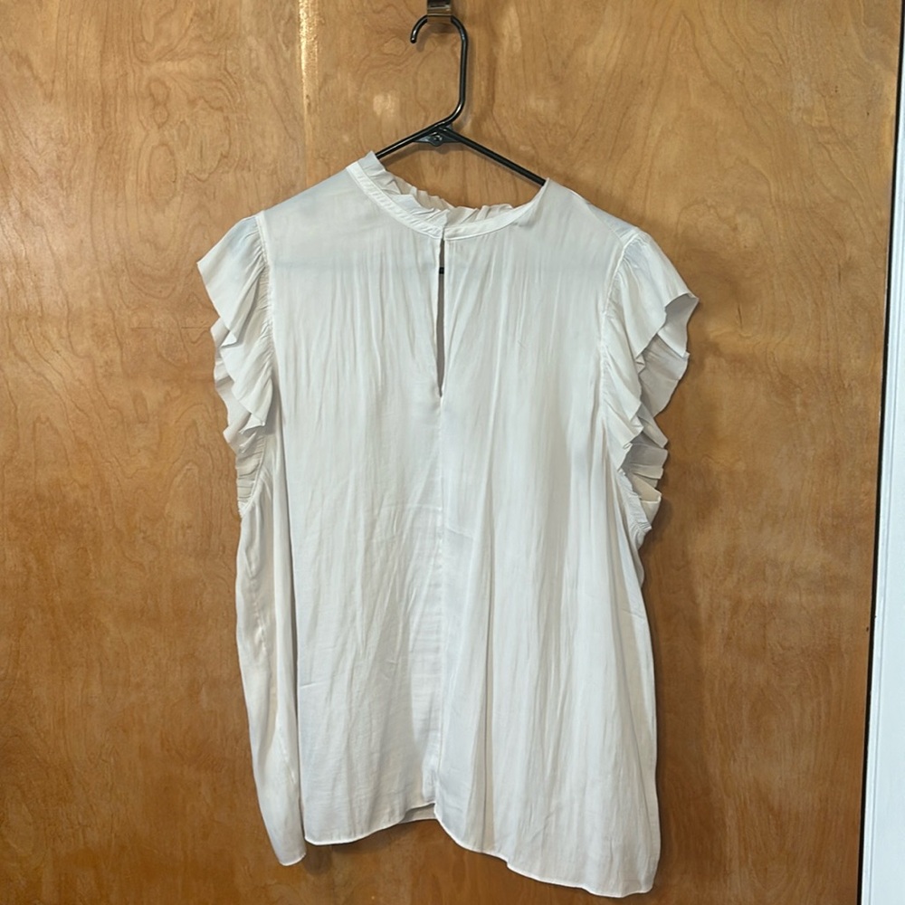 Ruffle detail top